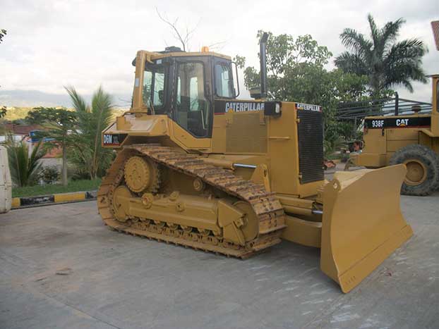 Bulldozer-D6M-caterpillar